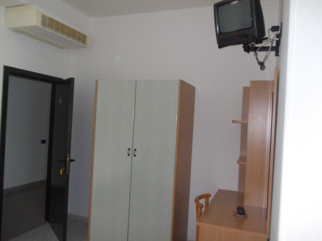 Hotel Scacco Rosso à Sant'Egidio alla Vibrata Chambre photo